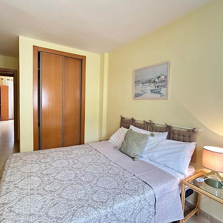 Sea Views Apartments Denia Exterior photo